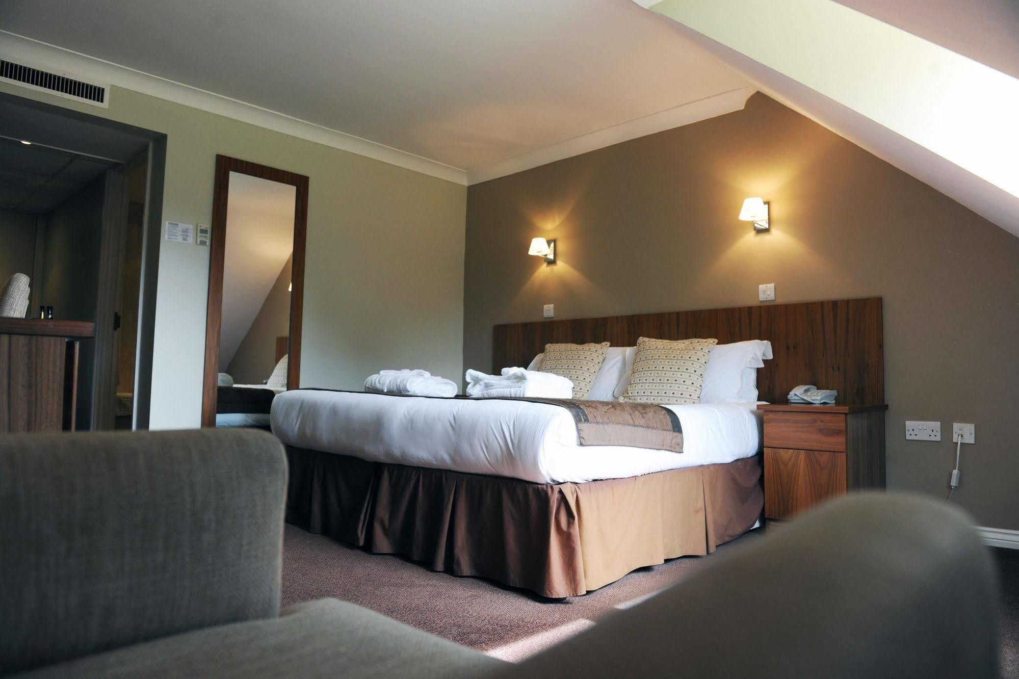 Leavenheath Stoke By Nayland Hotel, Golf & Spa מראה חיצוני תמונה